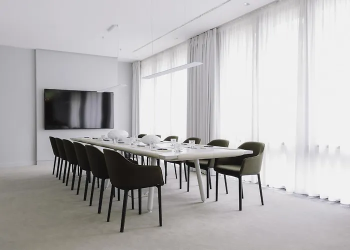 Pullman Berlin Schweizerhof Otel